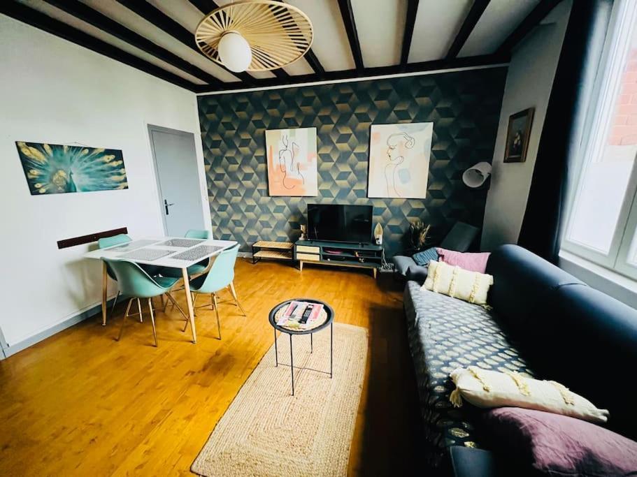 Apt Des Artistes, 3 Min A Pied Gare Et Centre Valenciennes Exteriör bild