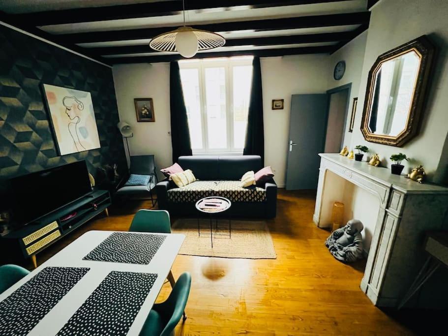 Apt Des Artistes, 3 Min A Pied Gare Et Centre Valenciennes Exteriör bild