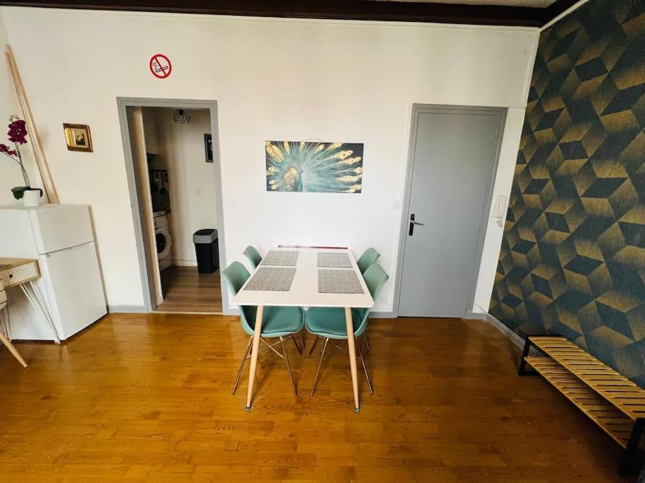 Apt Des Artistes, 3 Min A Pied Gare Et Centre Valenciennes Exteriör bild